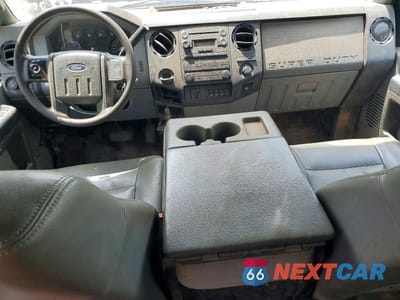 Zdjęcie 8 z 12 samochodu: 2012 FORD F550 SUPER DUTY VIN:1FD0W5HT3CEC33268 - miniatura