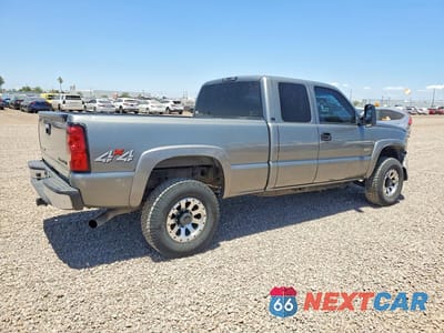 Trzecie zdjęcie samochodu z tyłu: 2007 CHEVROLET SILVERADO K2500 HEAVY DUTY VIN:1GCHK29D37E110892 - miniatura