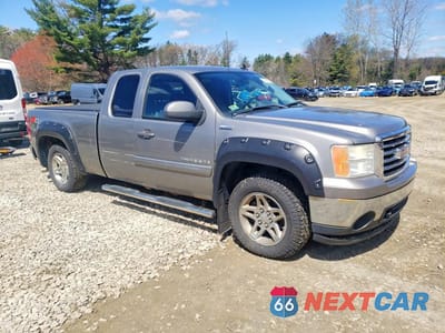 Czwarte zdjęcie samochodu z boku: 2008 GMC SIERRA K1500 VIN:2GTEK19J081224273 - miniatura