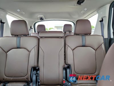 Zdjęcie 10 z 13 samochodu: 2026 HONDA PILOT TOURING VIN:5FNYG1H73TB016799 - miniatura