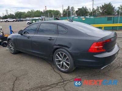 Drugie zdjęcie samochodu z przodu: 2018 VOLVO S90 T6 MOMENTUM VIN:LVY992MK4JP027899 - miniatura