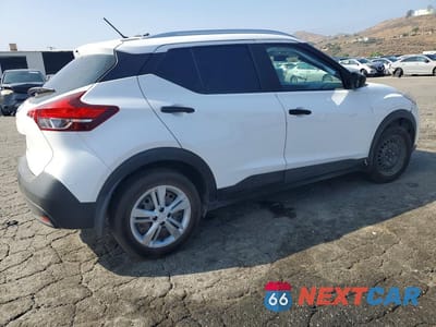 Trzecie zdjęcie samochodu z tyłu: 2019 NISSAN KICKS S VIN:3N1CP5CU4KL560715 - miniatura