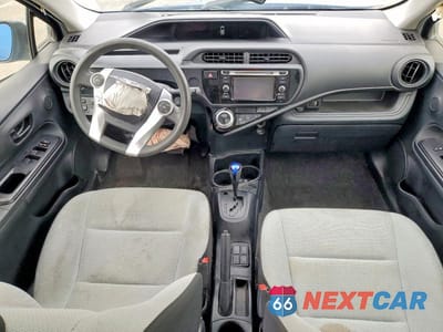Zdjęcie 8 z 12 samochodu: 2017 TOYOTA PRIUS C ONE VIN:JTDKDTB39H1595975 - miniatura
