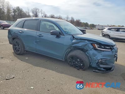 Czwarte zdjęcie samochodu z boku: 2026 HONDA HR-V SPORT VIN:3CZRZ2H55TM745248 - miniatura