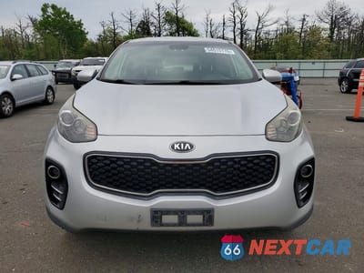 Piąte zdjęcie samochodu w środku: 2017 KIA SPORTAGE LX VIN:KNDPMCAC8H7169201 - miniatura