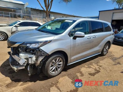 2021 TOYOTA SIENNA LE 5TDKRKEC3MS043554 - główne zdjęcie licytacji z USA - miniatura