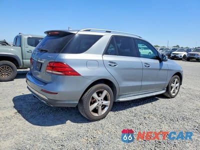 Trzecie zdjęcie samochodu z tyłu: 2016 MERCEDES-BENZ GLE 350 4MATIC VIN:4JGDA5HB6GA776019 - miniatura