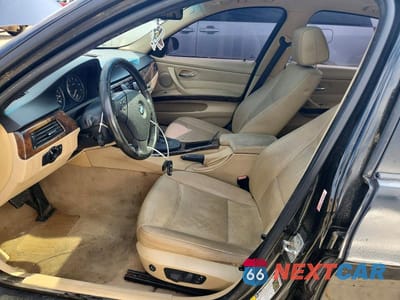 Zdjęcie 9 z 14 samochodu: 2007 BMW 328 XI VIN:WBAVC93507KX54049 - miniatura