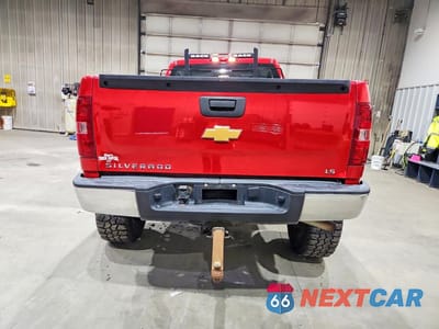 Zdjęcie 6 z 12 samochodu: 2013 CHEVROLET SILVERADO K1500 VIN:1GCNKPEA9DZ202119 - miniatura