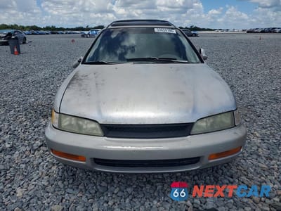 Piąte zdjęcie samochodu w środku: 1996 HONDA ACCORD EX VIN:1HGCE1891TA006526 - miniatura
