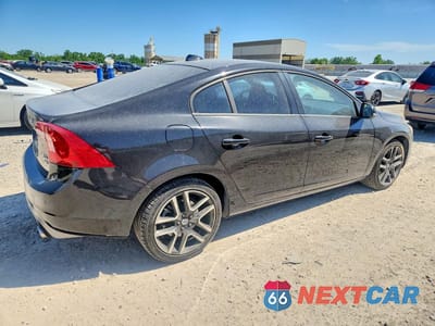 Trzecie zdjęcie samochodu z tyłu: 2017 VOLVO S60 DYNAMIC VIN:YV140MTLXH2428215 - miniatura