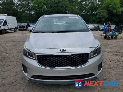 Piąte zdjęcie samochodu w środku: 2016 KIA SEDONA L VIN:KNDMA5C13G6123914 - miniatura