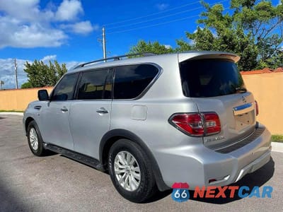 Trzecie zdjęcie samochodu z tyłu: 2017 NISSAN ARMADA SV VIN:JN8AY2NC1H9507061 - miniatura