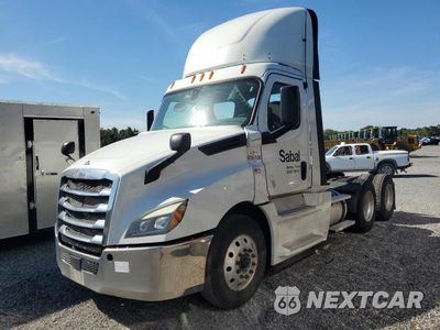 Drugie zdjęcie samochodu z przodu: 2020 FREIGHTLINER CASCADIA 126 SEMI TRUCK VIN:3AKJHLDV1LSLR6623 - miniatura