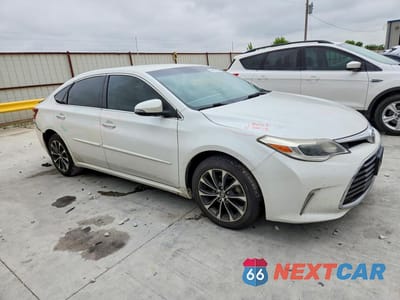 Czwarte zdjęcie samochodu z boku: 2016 TOYOTA AVALON XLE VIN:4T1BK1EB1GU217977 - miniatura