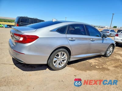Trzecie zdjęcie samochodu z tyłu: 2018 HONDA ACCORD LX VIN:1HGCV1F18JA268456 - miniatura