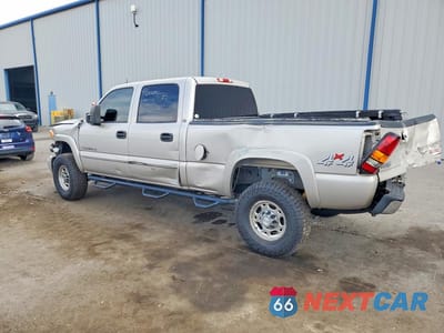 Drugie zdjęcie samochodu z przodu: 2005 GMC SIERRA K2500 HEAVY DUTY VIN:1GTHK23G05F936092 - miniatura