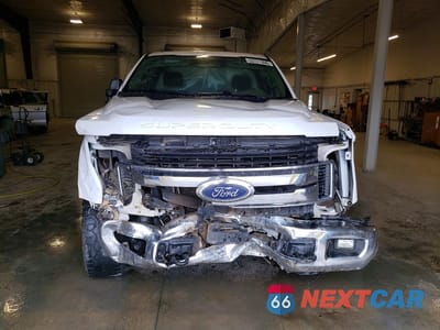 Piąte zdjęcie samochodu w środku: 2019 FORD F250 SUPER DUTY VIN:1FTBF2B63KEF04181 - miniatura