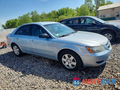 Czwarte zdjęcie samochodu z boku: 2008 HYUNDAI SONATA GLS VIN:5NPET46C38H386739 - miniatura