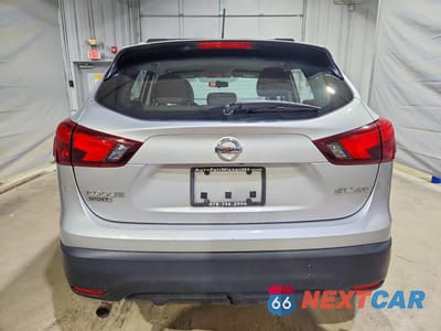 Zdjęcie 6 z 13 samochodu: 2018 NISSAN ROGUE SPORT SV VIN:JN1BJ1CR6JW287061 - miniatura
