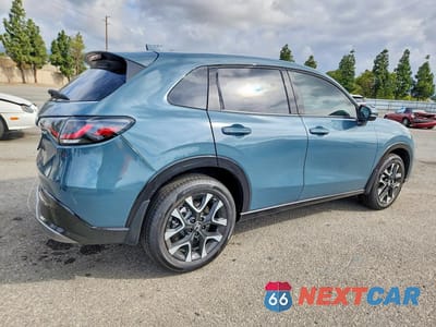 Trzecie zdjęcie samochodu z tyłu: 2026 HONDA HR-V EXL VIN:3CZRZ1H71TM741015 - miniatura