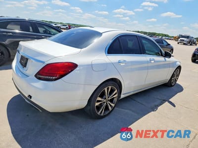 Trzecie zdjęcie samochodu z tyłu: 2019 MERCEDES-BENZ C 300 VIN:WDDWF8DB3KR516571 - miniatura