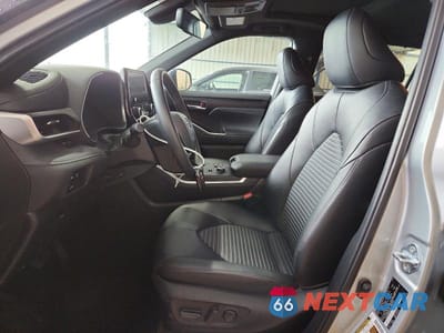 Zdjęcie 7 z 14 samochodu: 2025 TOYOTA HIGHLANDER XSE VIN:5TDKDRBH8SS581770 - miniatura