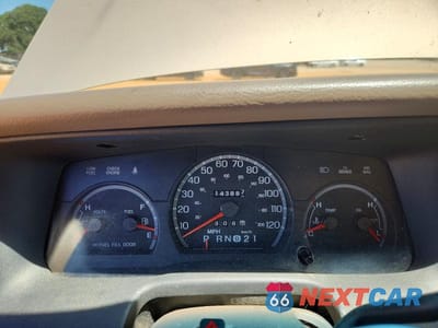 Zdjęcie 9 z 12 samochodu: 1998 FORD CROWN VICTORIA LX VIN:2FAFP74W5WX179374 - miniatura