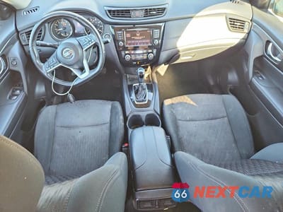 Zdjęcie 8 z 13 samochodu: 2018 NISSAN ROGUE SV VIN:5N1AT2MV6JC715292 - miniatura