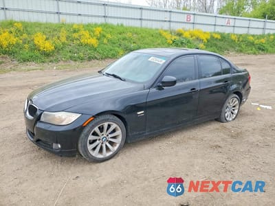 2011 BMW 328 XI WBAPK7C53BF197090 - główne zdjęcie licytacji z USA - miniatura