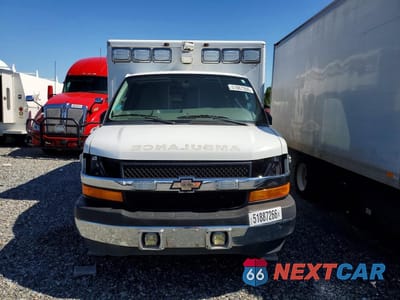 Piąte zdjęcie samochodu w środku: 2019 CHEVROLET EXPRESS G3500 AMBULANCE VIN:1GB3GRCG6K1255632 - miniatura