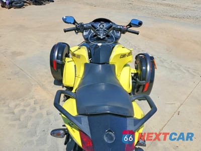 Zdjęcie 6 z 9 samochodu: 2014 CAN-AM SPYDER ROADSTER RS VIN:2BXNABC16EV001211 - miniatura