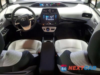 Zdjęcie 8 z 12 samochodu: 2017 TOYOTA PRIUS TWO VIN:JTDKBRFU4H3543170 - miniatura