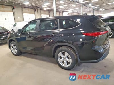 Drugie zdjęcie samochodu z przodu: 2023 TOYOTA HIGHLANDER LE VIN:5TDKDRAH4PS027361 - miniatura