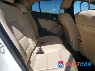 Zdjęcie 10 z 12 samochodu: 2018 MERCEDES-BENZ GLA 250 4MATIC VIN:WDCTG4GB4JJ491024 - miniatura