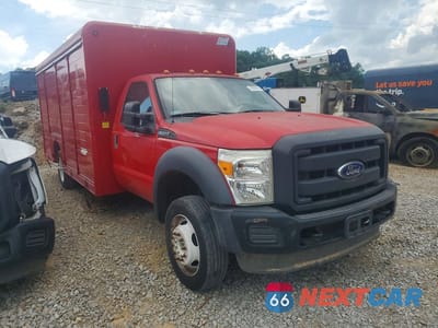 Czwarte zdjęcie samochodu z boku: 2016 FORD F550 SUPER DUTY DELIVERY TRUCK VIN:1FDUF5GY7GEA60214 - miniatura