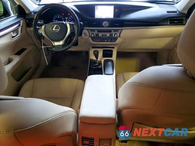 Zdjęcie 8 z 12 samochodu: 2013 LEXUS ES 350 VIN:JTHBK1GG2D2003549 - miniatura