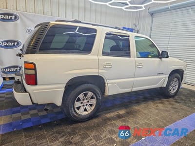 Trzecie zdjęcie samochodu z tyłu: 2006 GMC YUKON DENALI VIN:1GKEK63U86J154741 - miniatura