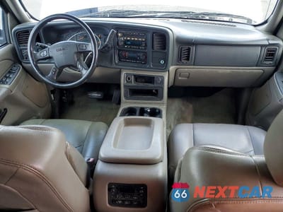 Zdjęcie 8 z 13 samochodu: 2004 GMC YUKON XL VIN:3GKEC16Z44G194000 - miniatura