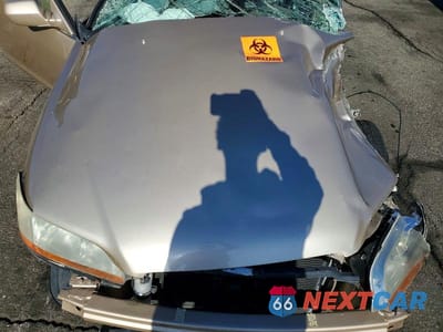 Zdjęcie 11 z 12 samochodu: 2002 HONDA ACCORD EX VIN:1HGCG22592A025636 - miniatura
