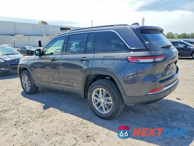 Drugie zdjęcie samochodu z przodu: 2025 JEEP GRAND CHEROKEE LAREDO VIN:1C4RJHAG4SC354734 - miniatura