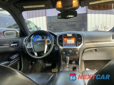 Zdjęcie 9 z 11 samochodu: 2012 CHRYSLER 300C VIN:2C3CCAET1CH283820 - miniatura