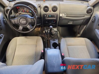 Zdjęcie 8 z 12 samochodu: 2007 JEEP LIBERTY SPORT VIN:1J4GL48K77W510432 - miniatura