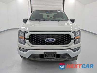 Piąte zdjęcie samochodu w środku: 2023 FORD F150 SUPERCREW VIN:1FTEW1CP7PKD14665 - miniatura