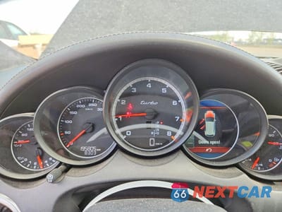 Zdjęcie 9 z 14 samochodu: 2012 PORSCHE CAYENNE TURBO VIN:WP1AC2A26CLA83085 - miniatura
