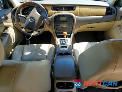 Zdjęcie 8 z 12 samochodu: 2006 JAGUAR S-TYPE VIN:SAJWA01A26FN57272 - miniatura