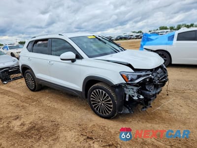 Czwarte zdjęcie samochodu z boku: 2025 VOLKSWAGEN TAOS SE VIN:3VVSC7B23SM053106 - miniatura