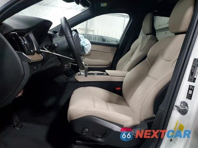 Zdjęcie 7 z 14 samochodu: 2026 VOLVO XC90 PLUS VIN:YV4062PEXT1518947 - miniatura