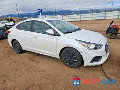 Czwarte zdjęcie samochodu z boku: 2021 HYUNDAI ACCENT SE VIN:3KPC24A61ME137768 - miniatura