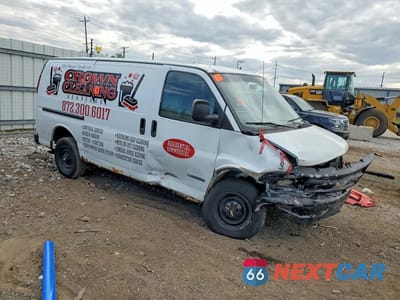 Czwarte zdjęcie samochodu z boku: 2002 CHEVROLET EXPRESS G2500 VIN:1GCGG25R821169614 - miniatura